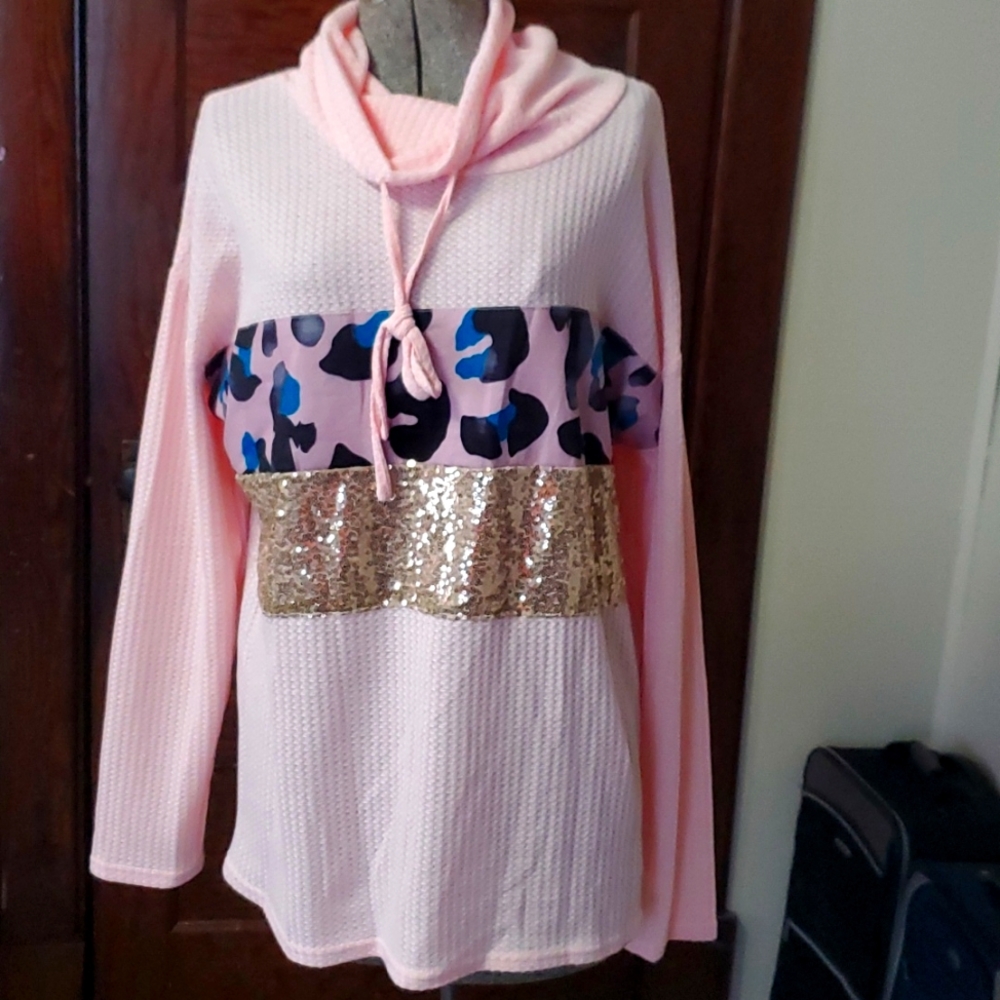 Lightweight boutique style cowl hoodie